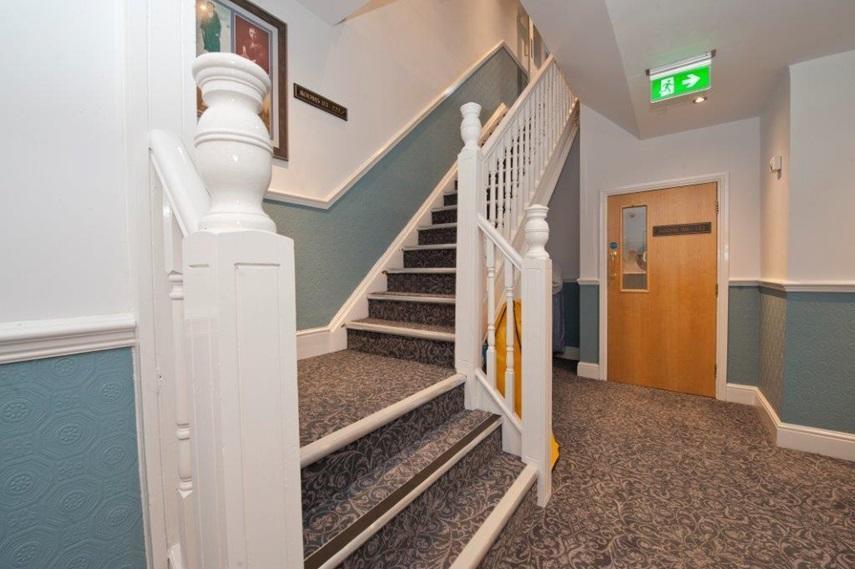The Portland Hotel Wetherspoon Chesterfield Zewnętrze zdjęcie
